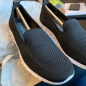 Like new Cole Haan Zerogrand slip on loafer black size 8